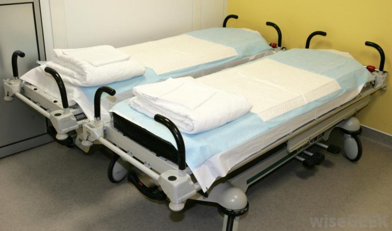 hospital bed mattress sheets size